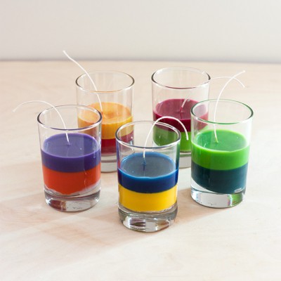 Reciclamos nuestras ceras y crayones para convertirlos en velas decorativas.  (4)