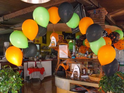 ideas para decorar con globos para niños “Halloween” (21)